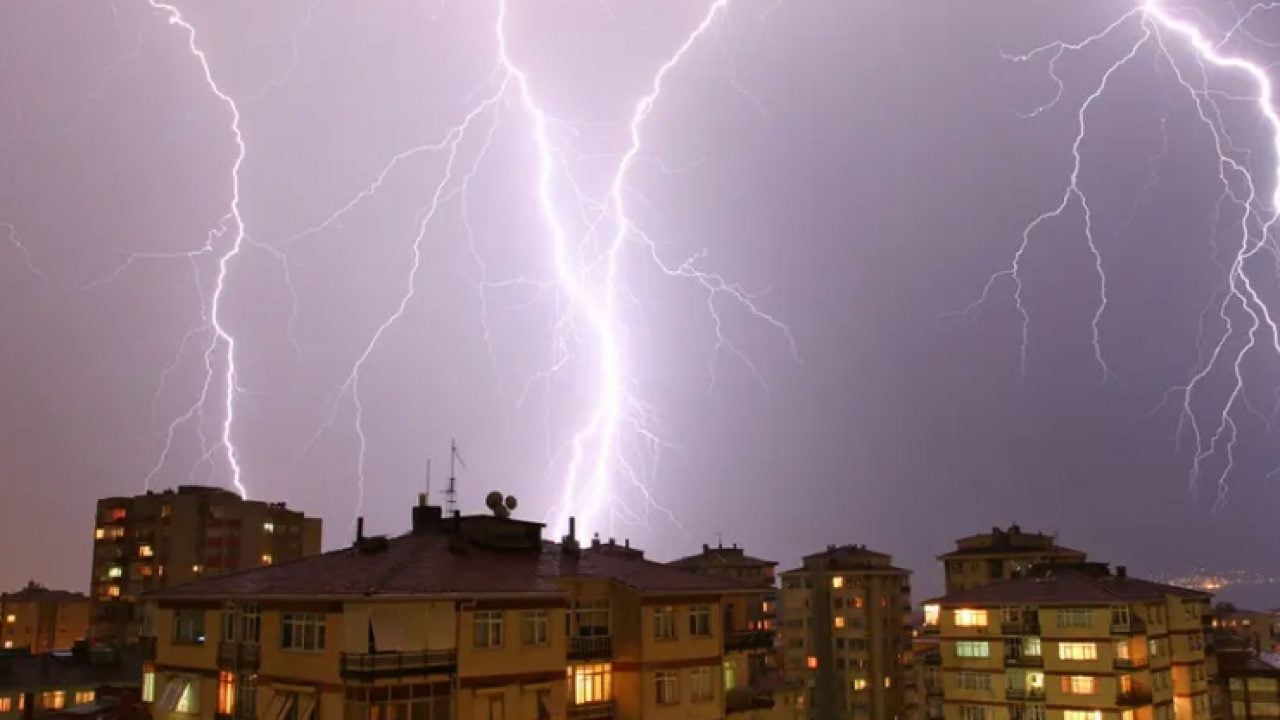 İstanbul için uyarı yayımlandı: Sıcaklık 10 derece birden düşecek!