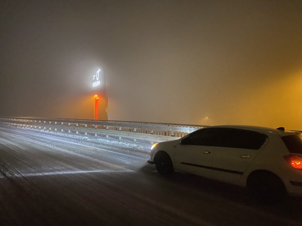 Foto - İstanbul - İzmir Otoyolu Balıkesir mevkiinde görüş 50 metreye düştü