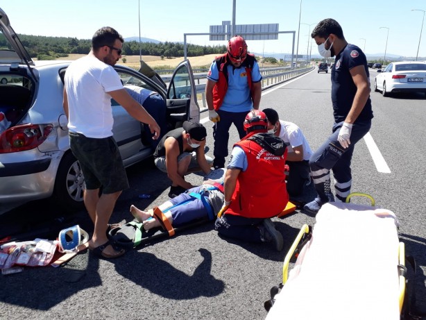 Foto - İstanbul-İzmir Otoyolunda feci kaza: 1 ölü, 7 yaralı