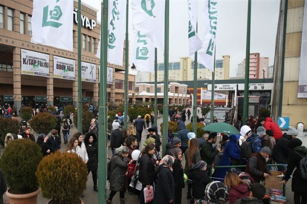 Foto - İstanbul Kitap Fuarı'na halktan yoğun ilgi