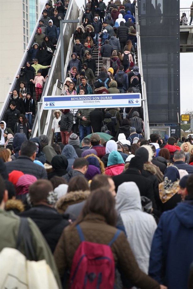 Foto - İstanbul Kitap Fuarı'na halktan yoğun ilgi