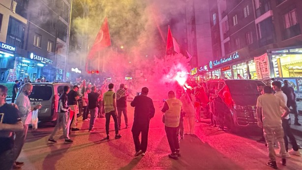 İstanbul Pendik'te siyonistler lanetlendi!