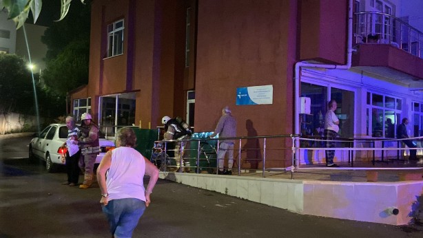 Foto - İstanbul Sarıyer'de bulunan İzzet Baysal Huzurevi’nde yangın
