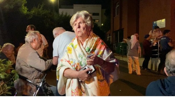 Foto - İstanbul Sarıyer'de bulunan İzzet Baysal Huzurevi’nde yangın