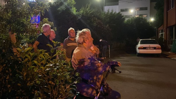 Foto - İstanbul Sarıyer'de bulunan İzzet Baysal Huzurevi’nde yangın