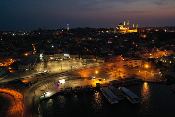Foto - İstanbul sokağa çıkma yasağında böyle görüntülendi
