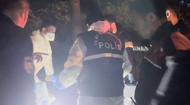 Foto - İstanbul Sultanbeyli'de vahşet! Ormanda ağaca asılı halde ölü bulundu