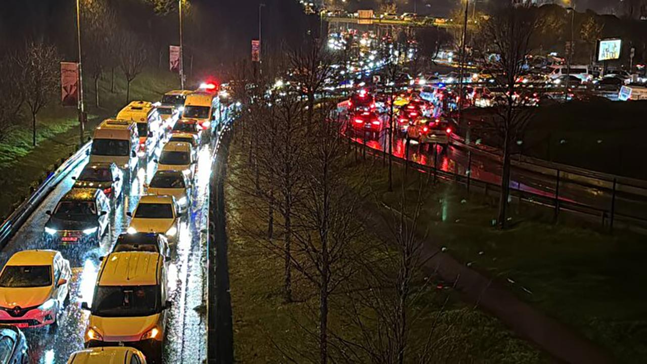 Foto - İstanbul trafikte dünya lideri oldu! İmamoğlu’ndan büyük başarı