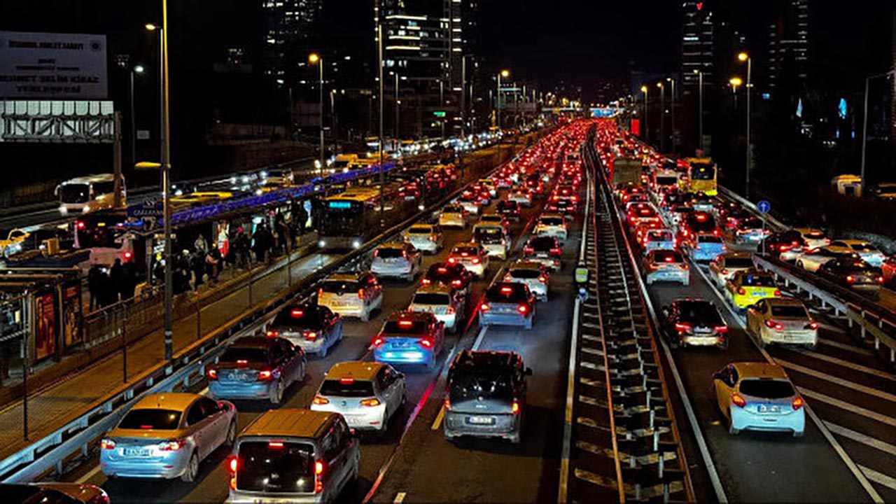 İstanbul trafikte dünya lideri oldu! İmamoğlu’ndan büyük başarı