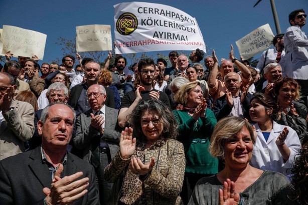 Foto - İstanbul Üniversitesi Cerrahpaşa Tıp'ta 'Bölünme' protestosu 