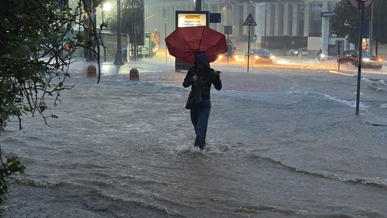Foto - İstanbul Valiliği'nden 'dışarı çıkmayın' uyarısı!