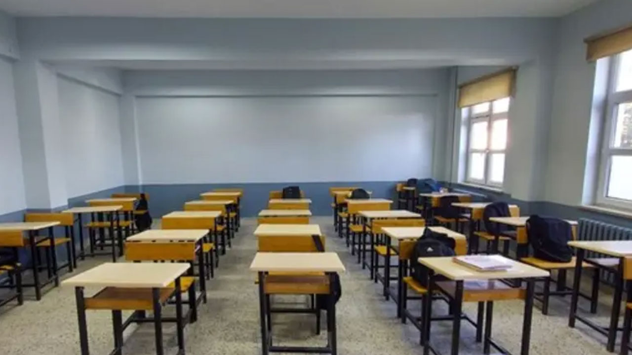 İstanbul Valisi Davut Gül açıkladı! Deprem sonrası okullardaki son durum belli oldu