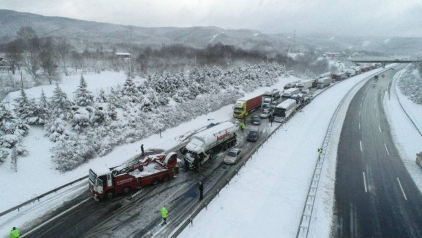 Foto - İstanbul ve Ankara istikametine ulaşım sağlanamıyor