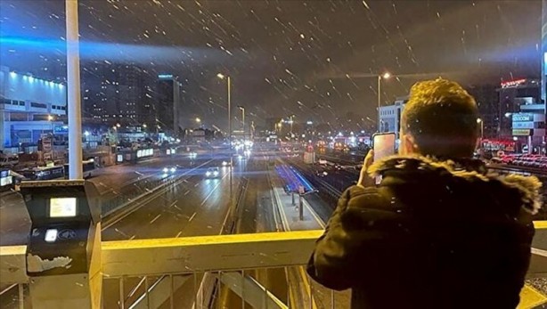 Foto - İstanbul yeniden beyaza büründü