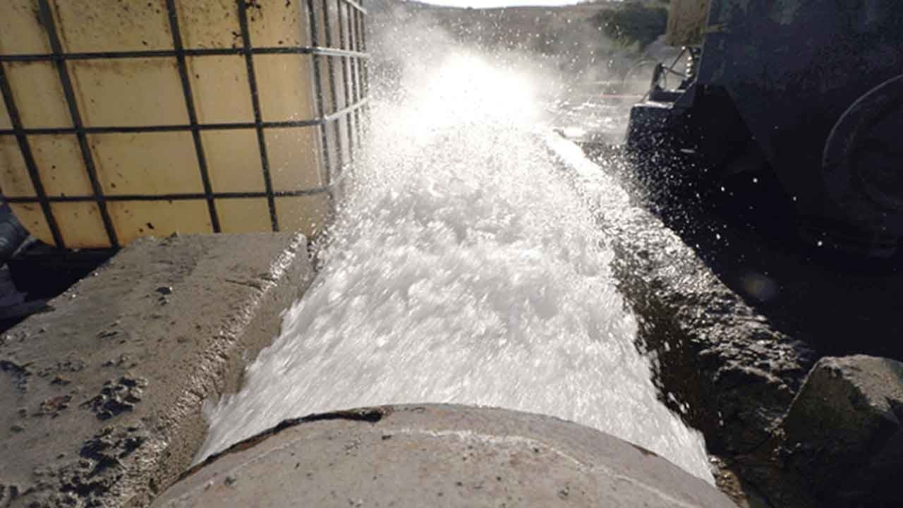 Foto - İstanbul'a 280 km mesafede beyaz petrol bombası: Nefesler tutuldu, yerin altına iniliyor