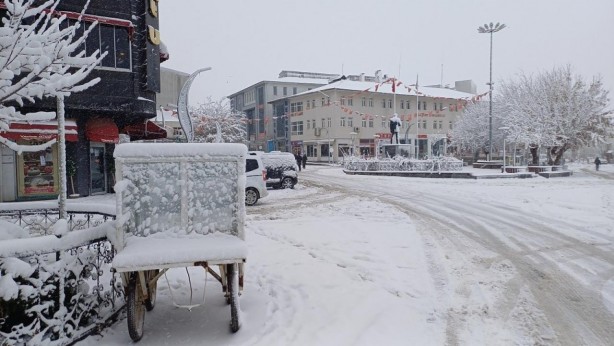Foto - İstanbul'a kar fena geliyor! Gün hatta saat verildi... Atkı, bere ve eldivenleri hazırlayın