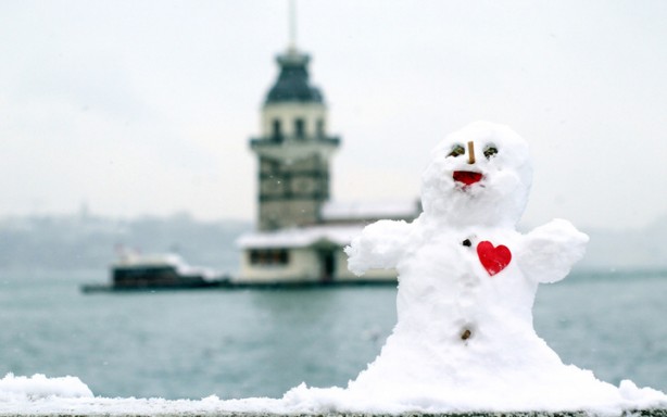 İstanbul'a kar fırtınası geliyor! Son 7 yılın en büyüğü olacak! 'Kesin tarih' diye duyurdu