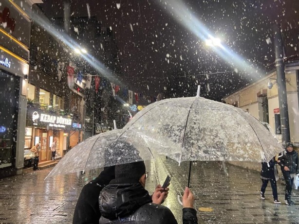 Foto - İstanbul'a kar geliyor tarih belli oldu! Bildiklerinizi unutun, böylesi ilk kez olacak