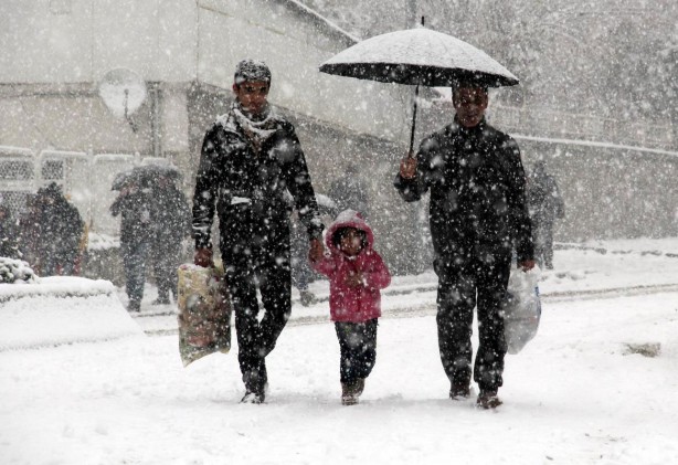 Foto - İstanbul'a kar yağışı için nefesler tutuldu! Tahminleri hep tutan isim 'O tarihte çok yoğun geliyor' diyerek duyurdu