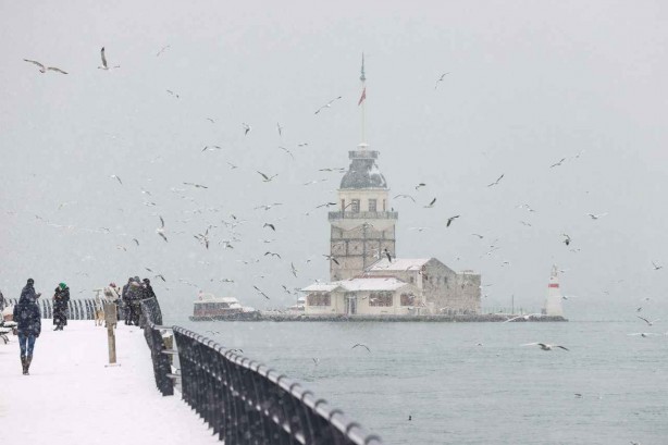 İstanbul'a kar yağışı için nefesler tutuldu! Tahminleri hep tutan isim 'O tarihte çok yoğun geliyor' diyerek duyurdu
