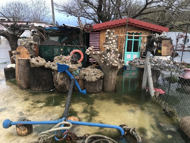 Foto - İstanbul’a su sağlayan baraj taştı, barınak ve tekneler zarar gördü