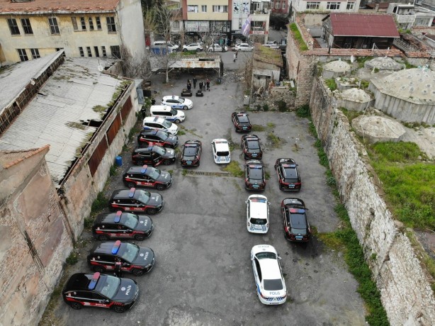 Foto - İstanbul’da 42 asker kaçağı yakalandı