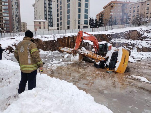 İstanbul'da acı olay! bir anda suya gömüldü