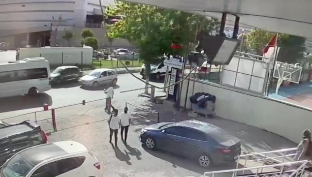 Foto - İstanbul'da banka soygunu! Panik dolu anlar böyle kaydedildi