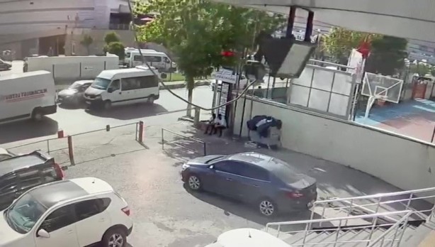 Foto - İstanbul'da banka soygunu! Panik dolu anlar böyle kaydedildi