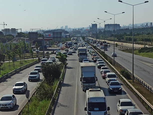 Foto - İstanbul’da bayram trafiği başladı