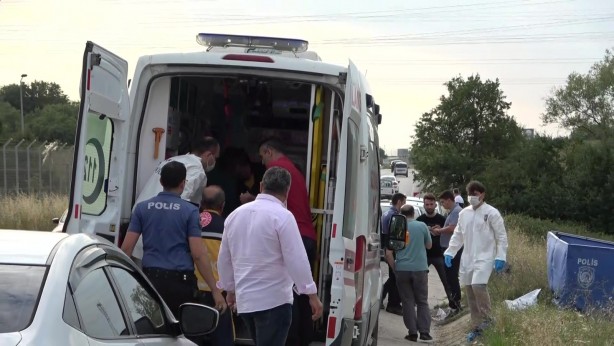Foto - İstanbul'da boş arazide erkek cesedi bulundu!