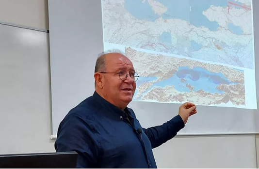 Foto - İstanbul'da bu mahallelerde yaşayanlar dikkat! Prof. Dr. Şükrü Ersoy üstüne basa basa uyardı