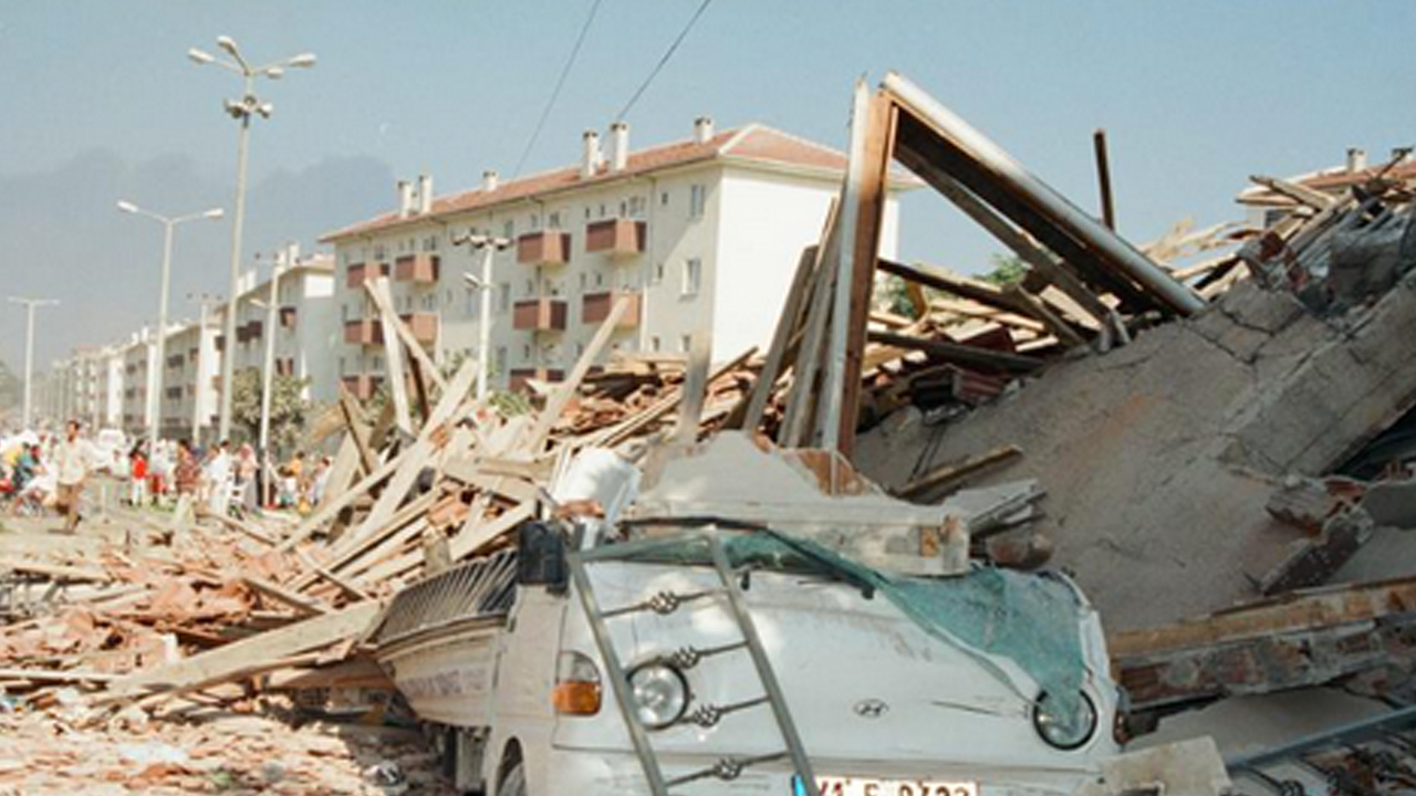 İstanbul'da büyük deprem olacak mı? Deprem uzmanı Osman Bektaş'tan ezber bozan açıklama!