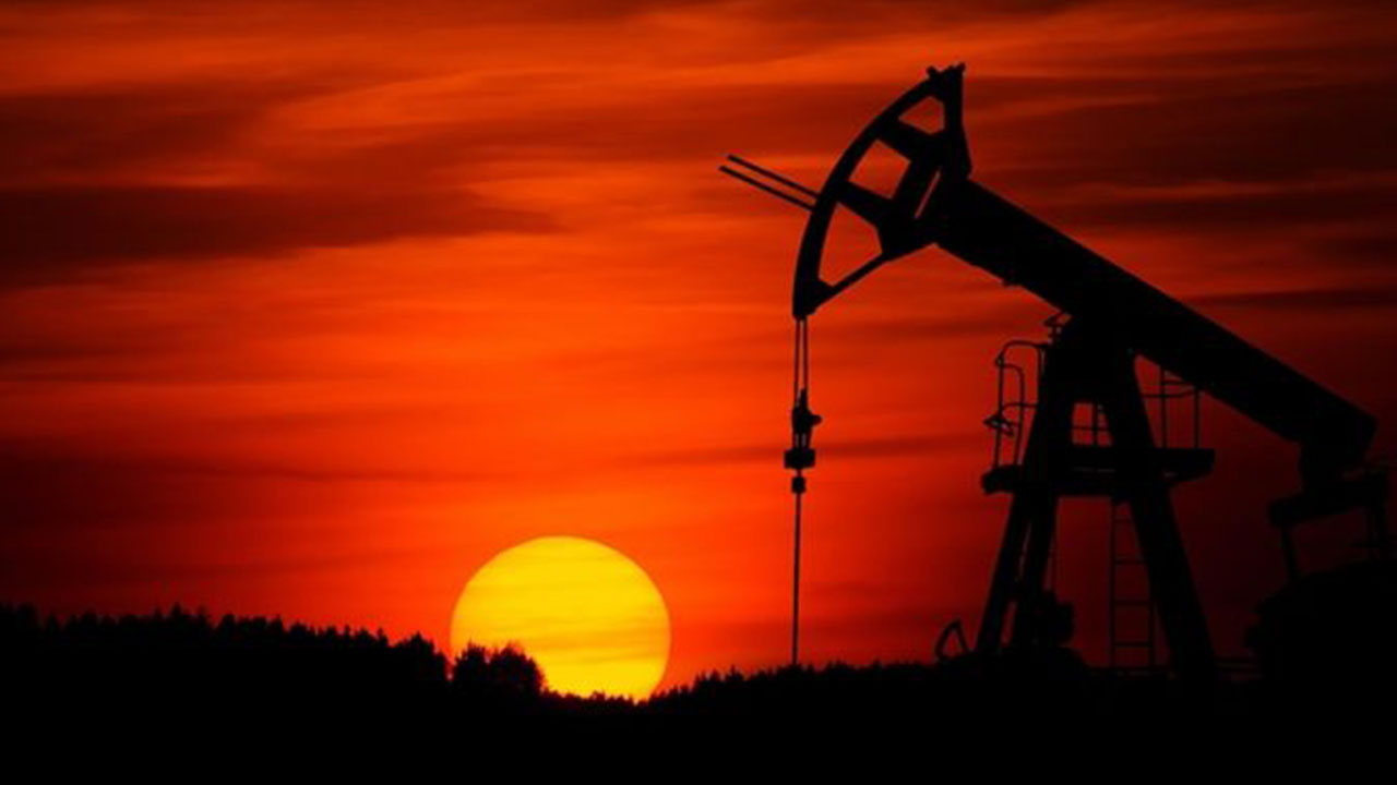 Foto - İstanbul'da büyük keşif! O ilçenin altından petrol fışkırmaya başladı