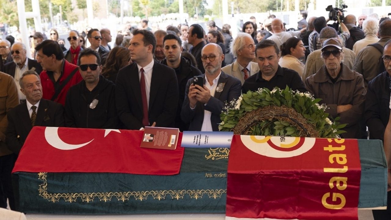 Foto - İstanbul’da cenaze töreni düzenlendi! Sanatçı Göksel Arsoy’a veda