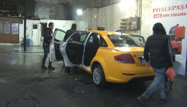 Foto - İstanbul'da çok sayıda kişi oto yıkamaya koştu