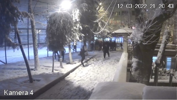 Foto - İstanbul'da dehşet anları! Kartopu savaşı silahlı kavgaya dönüştü