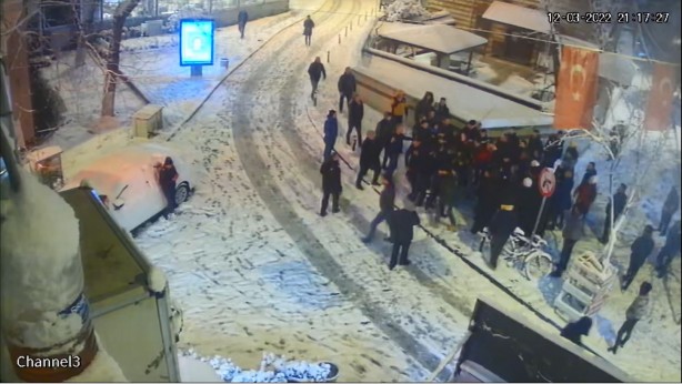 Foto - İstanbul'da dehşet anları! Kartopu savaşı silahlı kavgaya dönüştü
