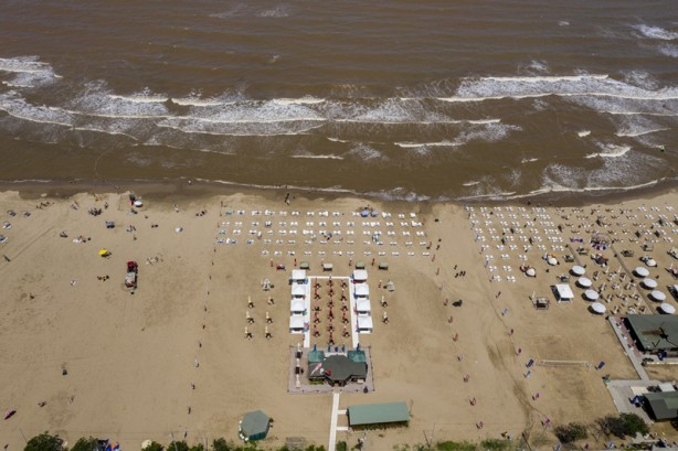 Foto - İstanbul'da denizin rengi değişti