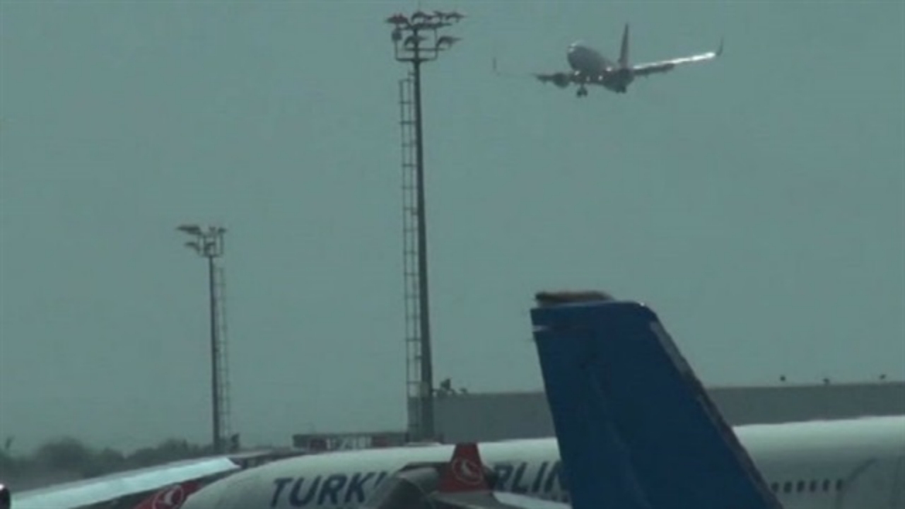 Foto - İstanbul’da deprem kaosu! Mesaj geldi, uçaklar bakın ne yaptı