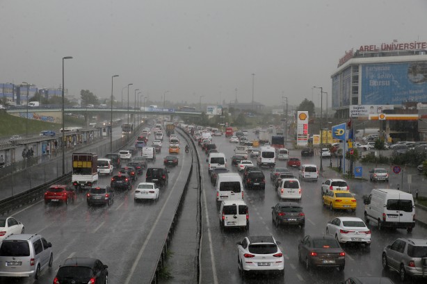 Foto - İstanbul'da dikkat çeken görüntü! Bir anda...