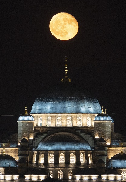 Foto - İstanbul’da dolunaylı gece