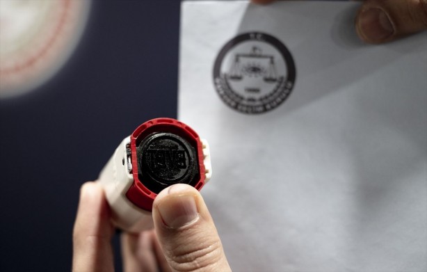 Foto - İstanbul’da durum değişti! CHP 12 ilçe daha aldı! İşte parti değiştiren belediyeler