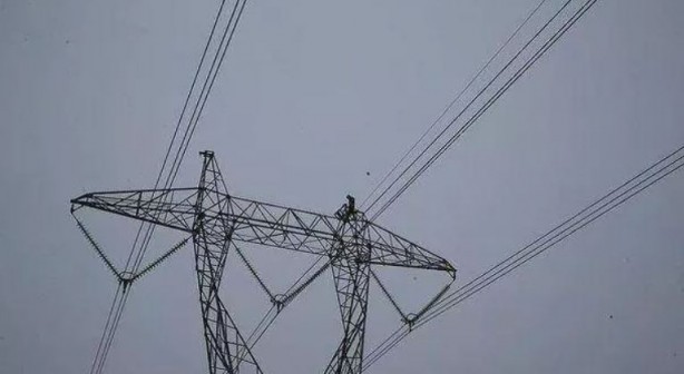 Foto - İstanbul'da elektrik kesintisi! 20 ilçe karanlığa gömülecek