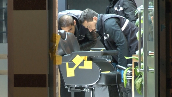 Foto - İstanbul'da erkek kuaförüne silahlı saldırı