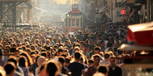 Foto - İstanbul’da ezber bozan tablo! Türkiye'nin yeni nüfusu açıklandı