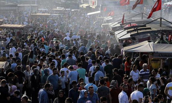 Foto - İstanbul’da ezber bozan tablo! Türkiye'nin yeni nüfusu açıklandı