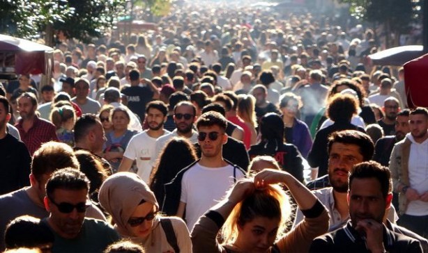 Foto - İstanbul’da ezber bozan tablo! Türkiye'nin yeni nüfusu açıklandı