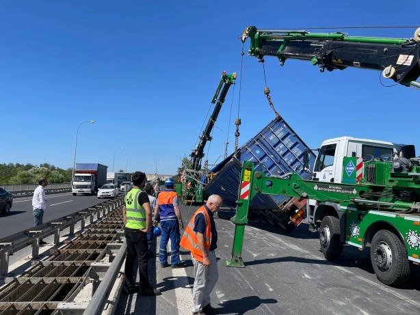 Foto - İstanbul'da feci kaza! Ekipler seferber oldu