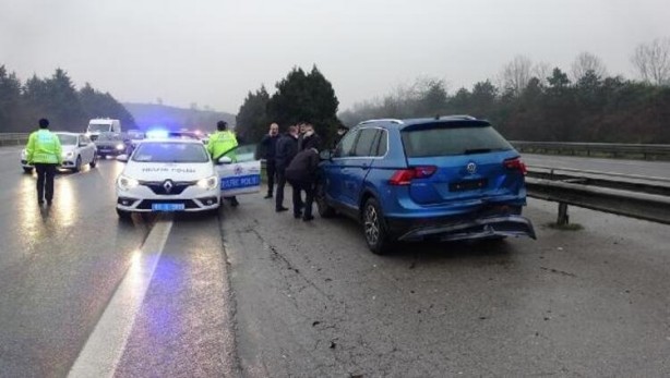 Foto - TEM otoyolunda feci kaza! Milyonluk araçlar sağa sola savruldu